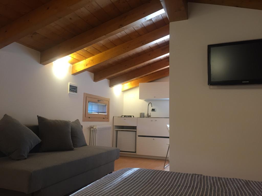 B&B Nido Sui Laghi San Donnino della Nizzola Kültér fotó