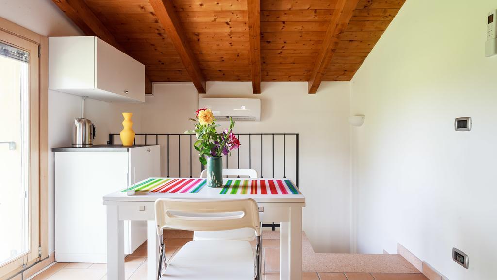 B&B Nido Sui Laghi San Donnino della Nizzola Kültér fotó